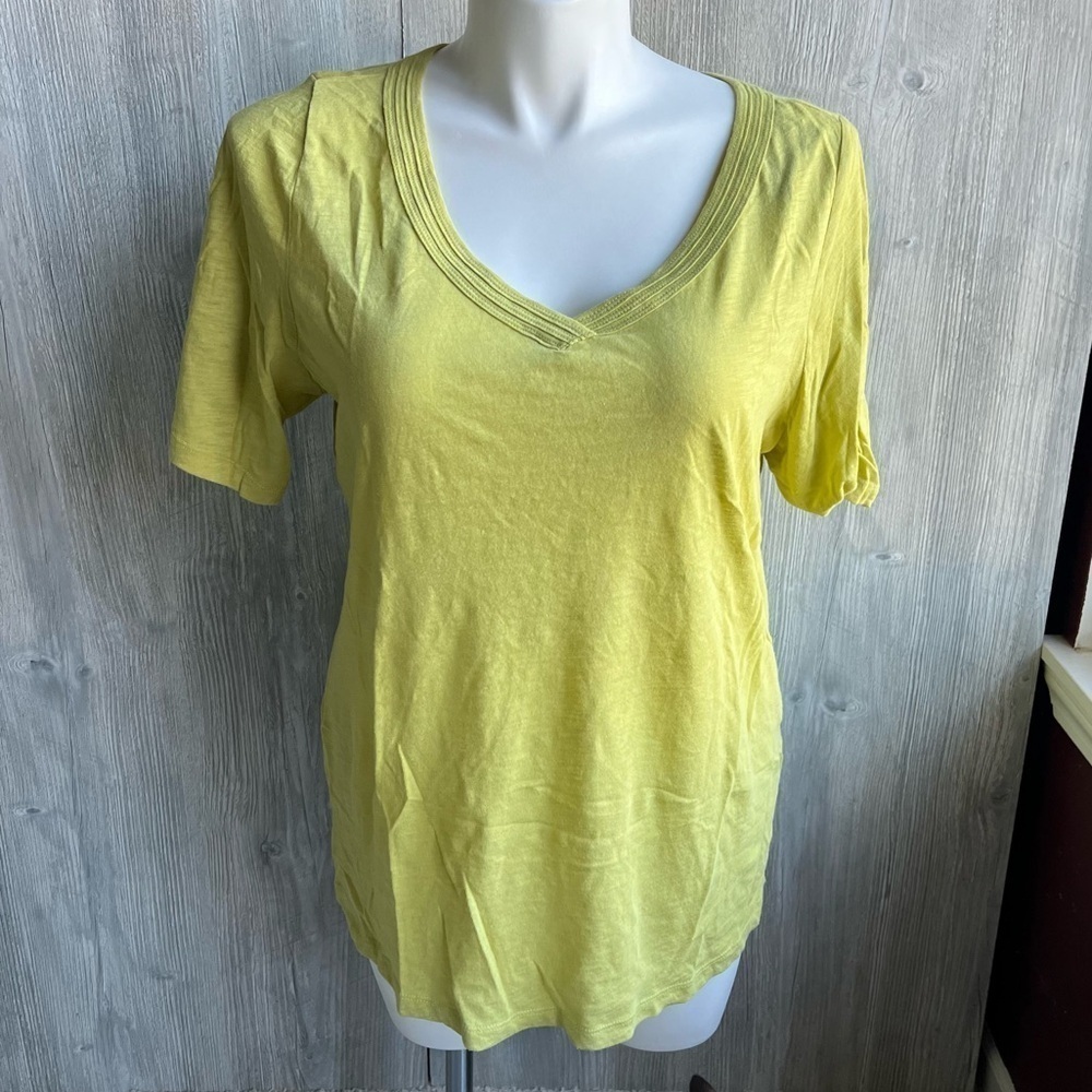 NWT lane Bryant deep vneck tee 100% cotton tee size 18/20